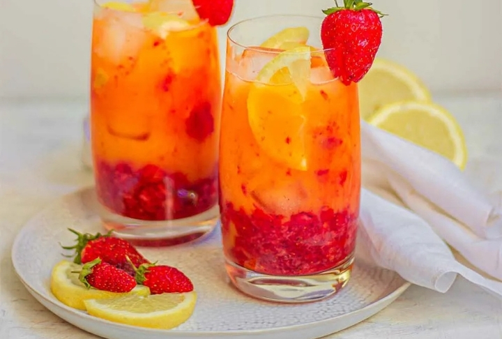 Strawberry Orange Kokteyl